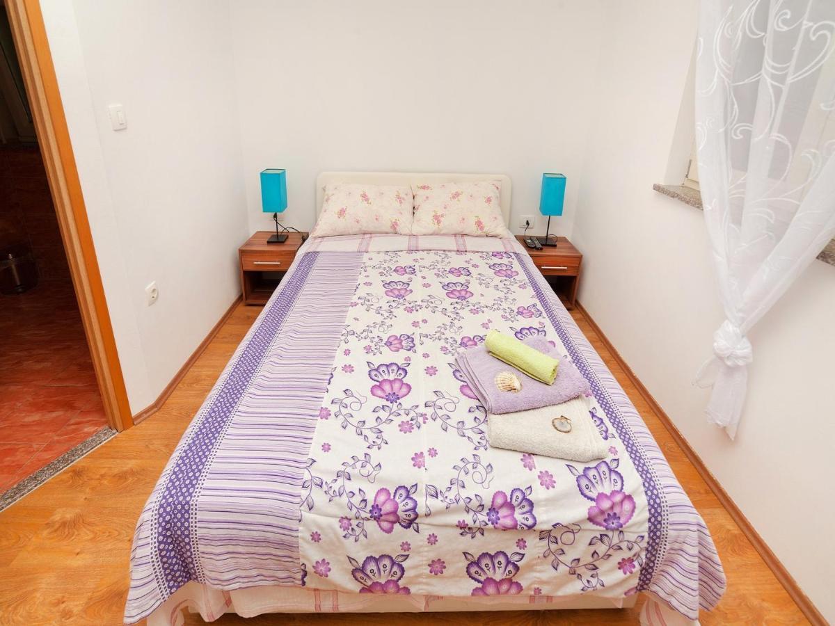 Apartments Barbara เบรอเซส ภายนอก รูปภาพ