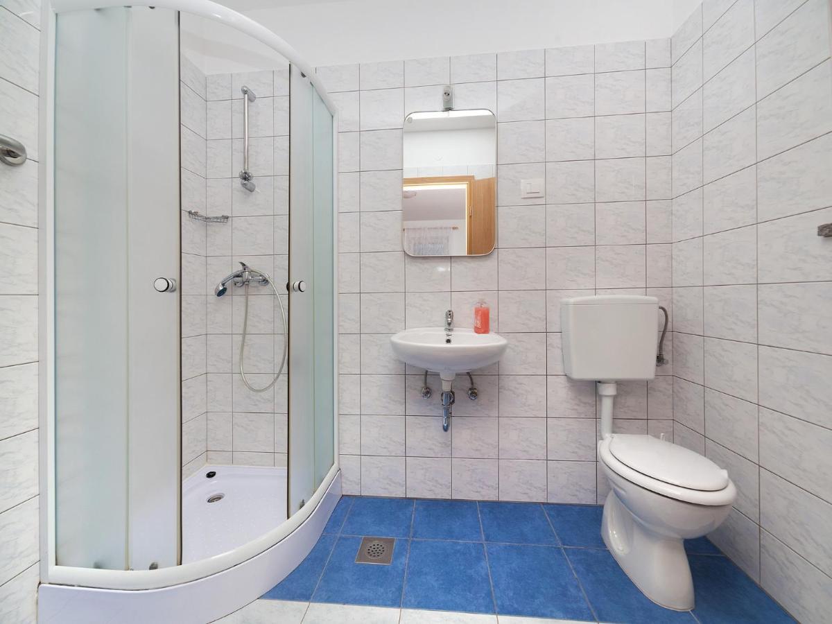 Apartments Barbara เบรอเซส ภายนอก รูปภาพ